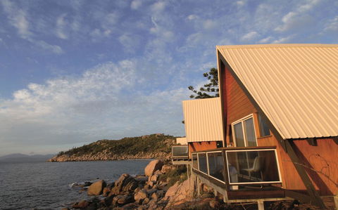 Nomads Magnetic Island - VIC Tourism 0