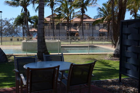 Coral Cove Resort - VIC Tourism 12