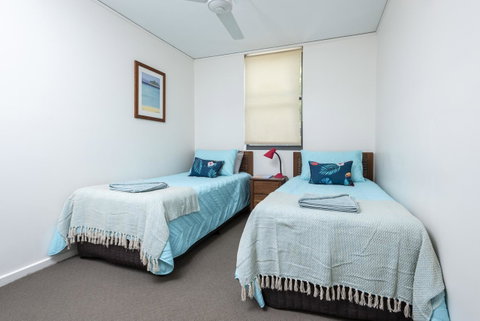 Coloured Sands - Rainbow Beach Resort - 5 Mins To Beach - VIC Tourism 7