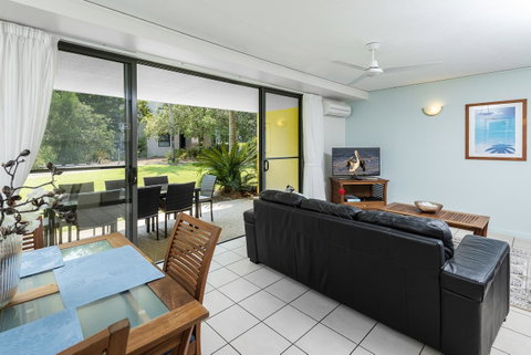 Coloured Sands - Rainbow Beach Resort - 5 Mins To Beach - VIC Tourism 2