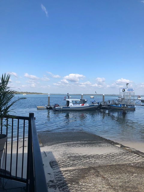 Bribie Island Hotel - VIC Tourism 22
