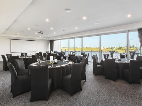 Mercure Sunshine Coast Kawana Waters - VIC Tourism 42