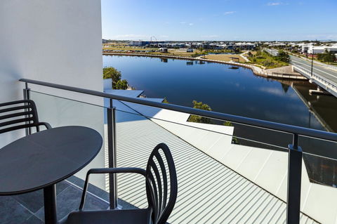 Mercure Sunshine Coast Kawana Waters - VIC Tourism 9