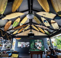 Backpackers at 1770 - VIC Tourism