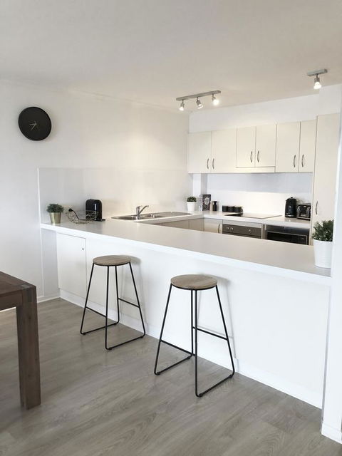 Sunshine Beach Luxe Apartment - VIC Tourism 5