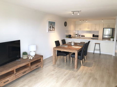 Sunshine Beach Luxe Apartment - VIC Tourism 4