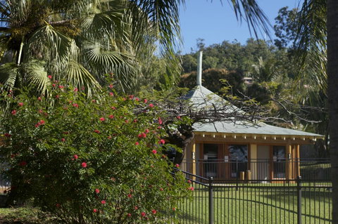 Nomads Airlie Beach - VIC Tourism 10