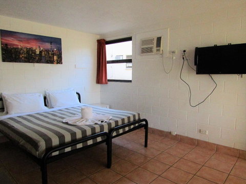 Nomads Airlie Beach - VIC Tourism 14