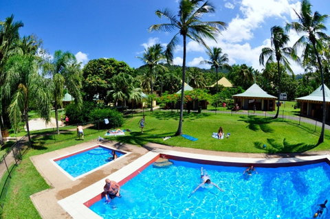 Nomads Airlie Beach - VIC Tourism 6