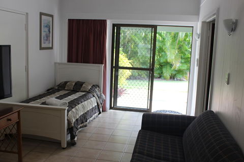 Amaroo On Mandalay, Magnetic Island - VIC Tourism 21