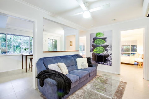 Airlie Beach Eco Cabins - Adults Only - VIC Tourism 39