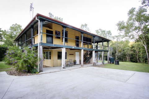 Airlie Beach Eco Cabins - Adults Only - VIC Tourism 44
