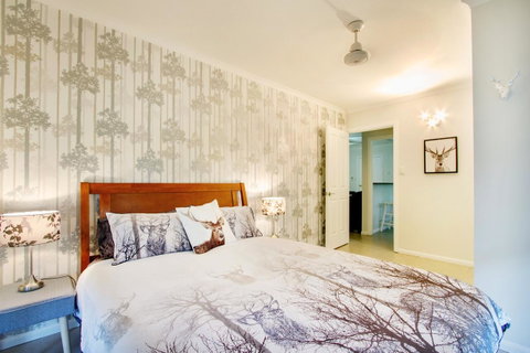 Airlie Beach Eco Cabins - Adults Only - VIC Tourism 33