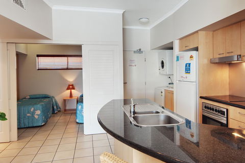 Rolling Surf Resort - VIC Tourism 19
