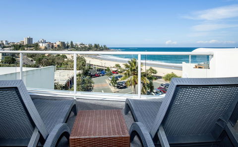 Rolling Surf Resort - VIC Tourism 22