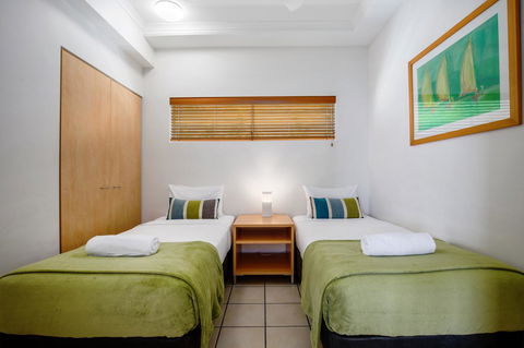 Rolling Surf Resort - VIC Tourism 23
