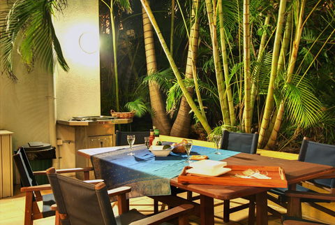 Rolling Surf Resort - VIC Tourism 33
