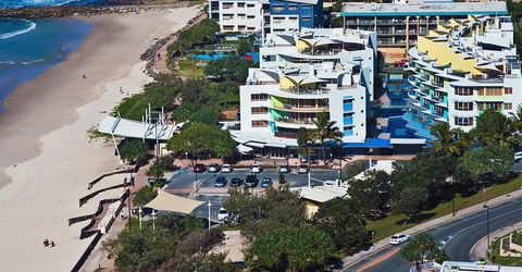 Rolling Surf Resort - VIC Tourism 43