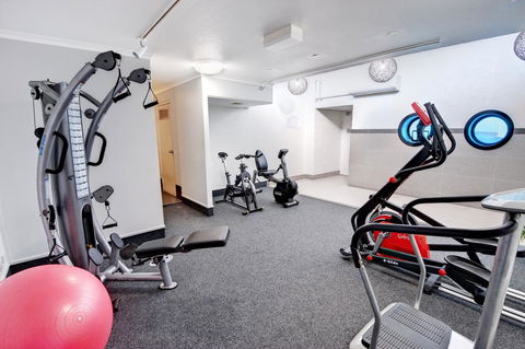 Rolling Surf Resort - VIC Tourism 32