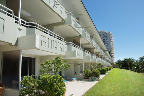 Poinciana 112 - VIC Tourism 9