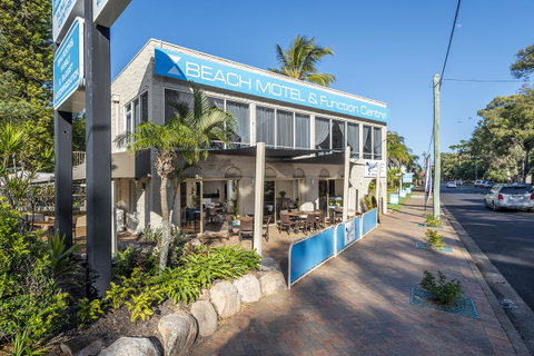 The Beach Motel Hervey Bay - VIC Tourism 3