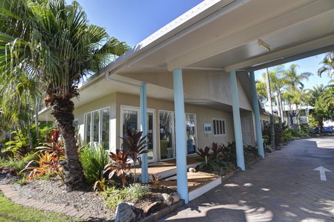 The Beach Motel Hervey Bay - VIC Tourism 37