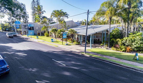 The Beach Motel Hervey Bay - VIC Tourism 20