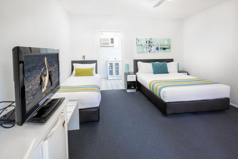 The Beach Motel Hervey Bay - VIC Tourism 31