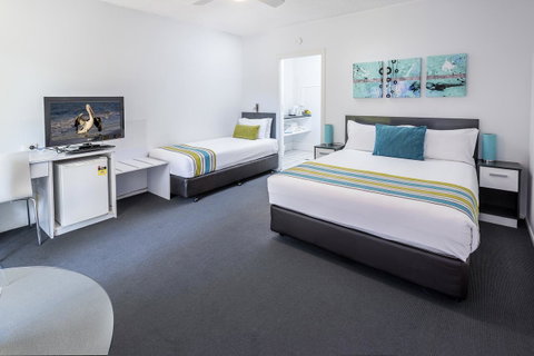 The Beach Motel Hervey Bay - VIC Tourism 2
