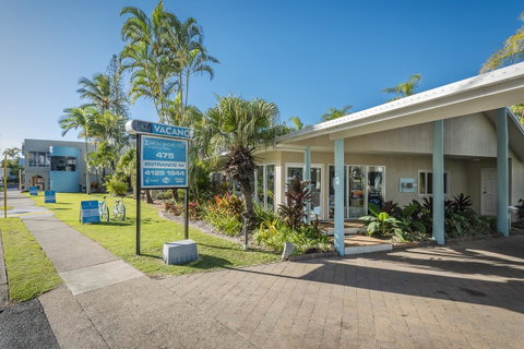The Beach Motel Hervey Bay - VIC Tourism 14