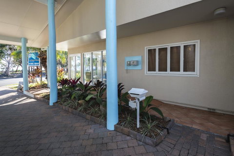The Beach Motel Hervey Bay - VIC Tourism 38