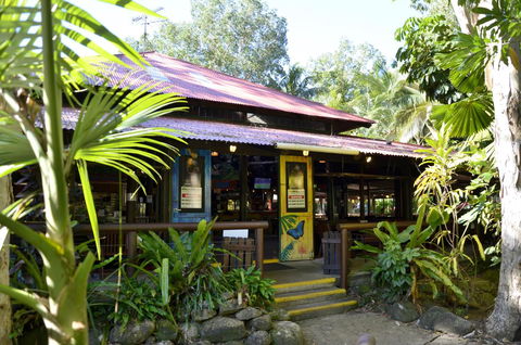 PK\'s Jungle Village - VIC Tourism 14