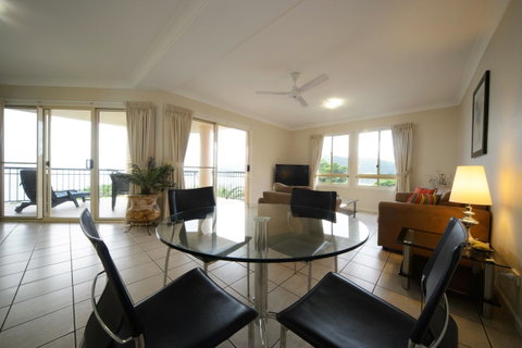 Martinique Whitsunday Resort - VIC Tourism 40
