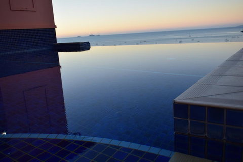 Martinique Whitsunday Resort - VIC Tourism 32