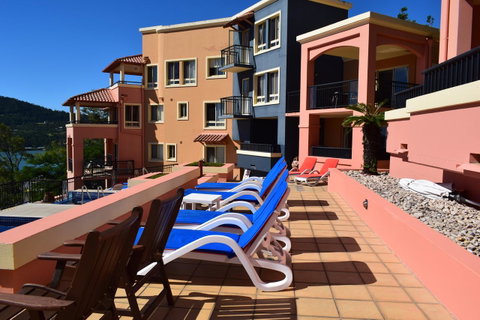 Martinique Whitsunday Resort - VIC Tourism 9