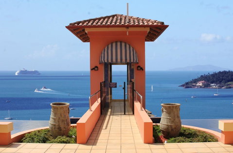 Martinique Whitsunday Resort - VIC Tourism 1