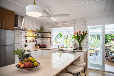 Jamaica Beach House - VIC Tourism 3