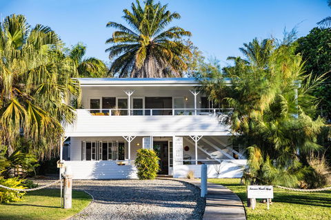 Jamaica Beach House - VIC Tourism 0