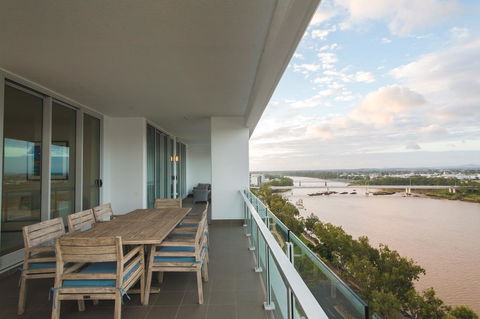 Empire Apartment Hotel Rockhampton - VIC Tourism 1