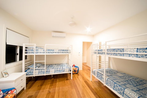 Whitsunday Luxury Homes - VIC Tourism 7