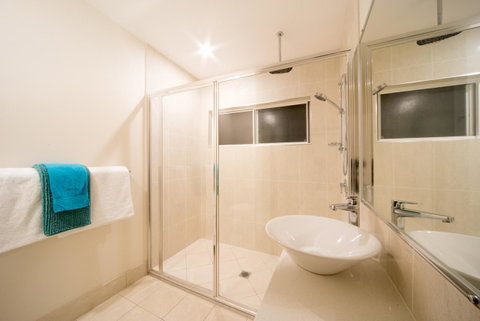 Whitsunday Luxury Homes - VIC Tourism 20