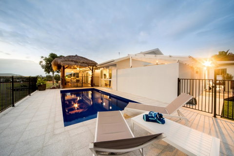 Whitsunday Luxury Homes - VIC Tourism 3