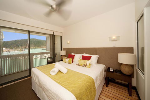 The Boathouse Apartments - VIC Tourism 9