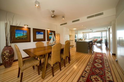 The Boathouse Apartments - VIC Tourism 7