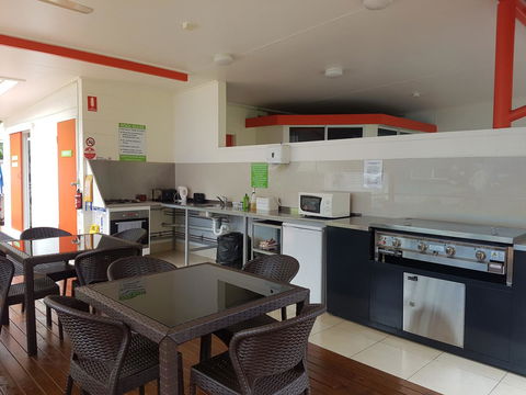 Port Douglas Motel - VIC Tourism 35
