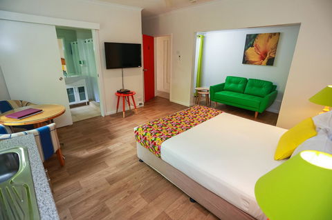 Port Douglas Motel - VIC Tourism 14