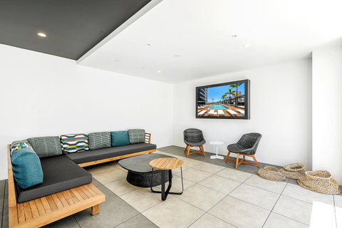 Qube Broadbeach - VIC Tourism 22
