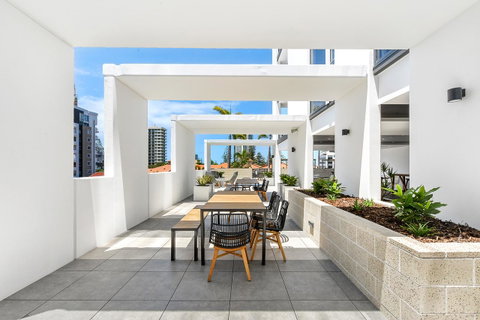 Qube Broadbeach - VIC Tourism 21