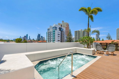 Qube Broadbeach - VIC Tourism 28