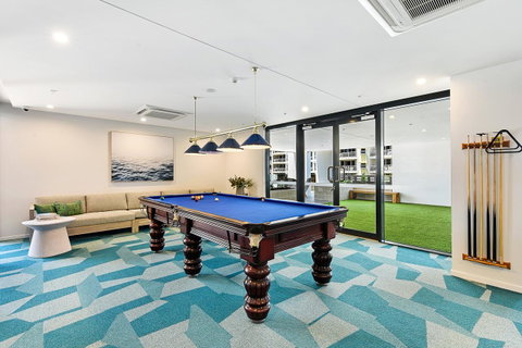 Qube Broadbeach - VIC Tourism 36